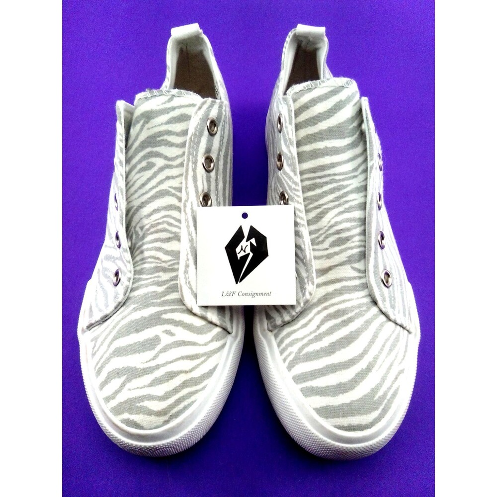 Serra Women's Zebra Print Memory Form Insoles Slip On Canvas Sneakers Size 7